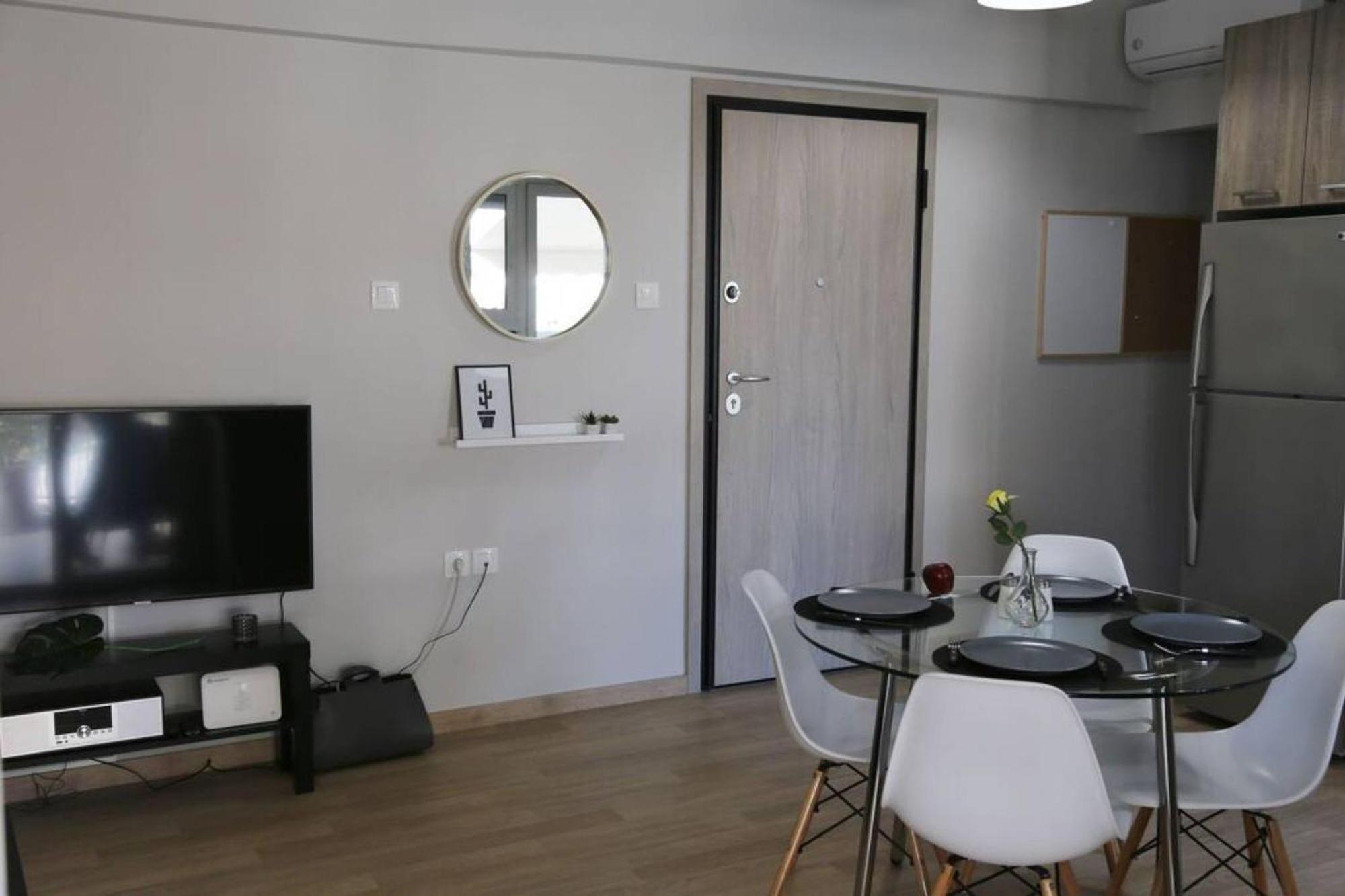Penthouse Lux Flat With 2 Bd Next To Larissis Apartamento Atenas Exterior foto