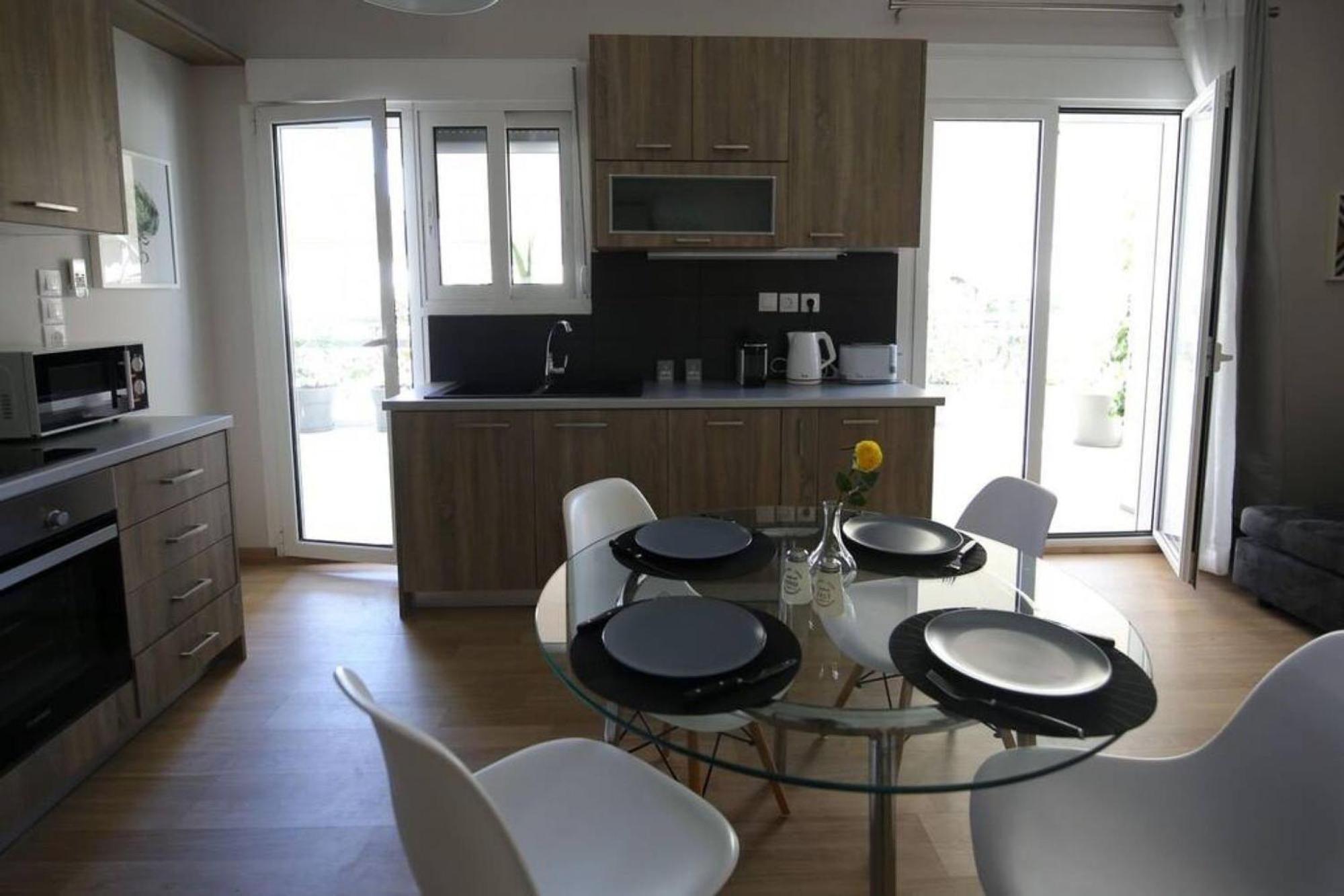 Penthouse Lux Flat With 2 Bd Next To Larissis Apartamento Atenas Exterior foto